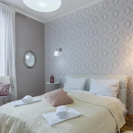Apartman Superior One Bedroom With Sea View Póla